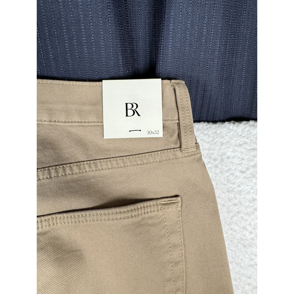 NEW $110 - Banana Republic Athletic Fit Traveler Chino Khaki Pants - Men's 30x32